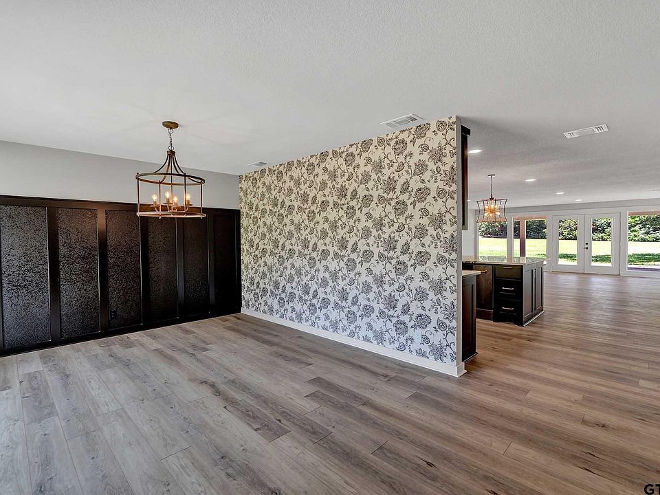 1816 Jeff Davis Dr, Tyler, TX 75703 MLS 23006608 Zillow