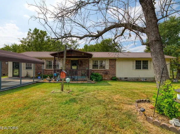 216 N Georgia Ave, Etowah, TN 37331