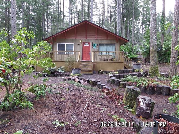 2nd image of 141 E Barnsby Pl