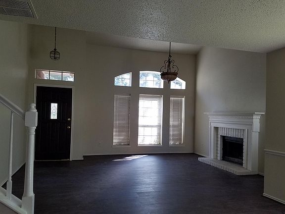 2nd image of 2818 Grants River Cir