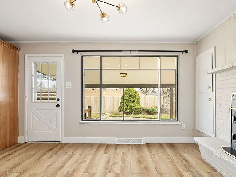 6010 Garrison St — Photo 15