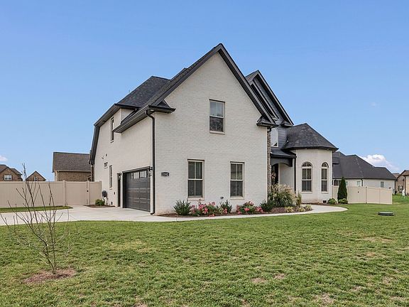 3rd image of 1102 Alex Walker Dr