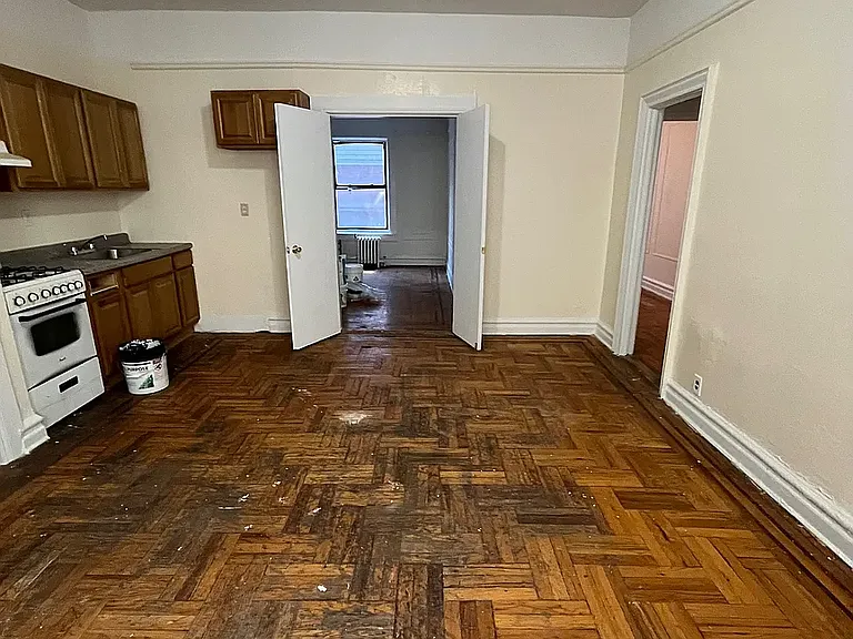 3420 Avenue H #4C — Photo 1