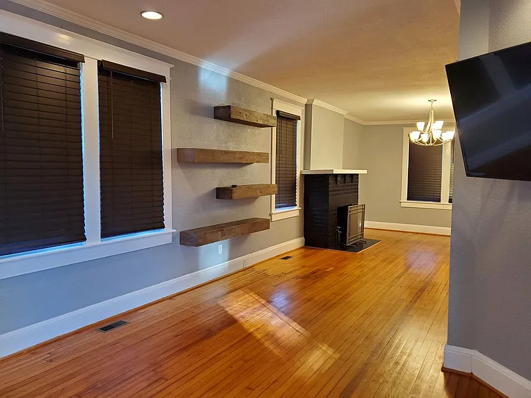 2623 Marlboro Ave — Photo 6