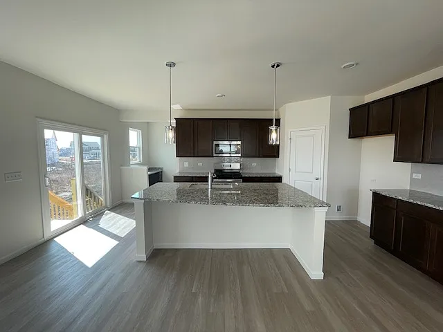 21851 Ashley St — Photo 1