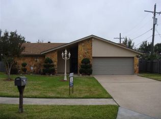 3161 Everest Dr, Port Neches, TX 77651