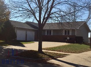 4807 Robin Ln, Sioux City, IA 51106
