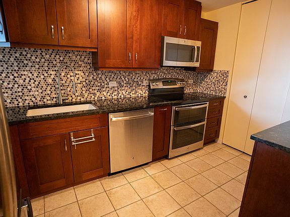 3rd image of 3660 N Lake Shore Dr APT 1513