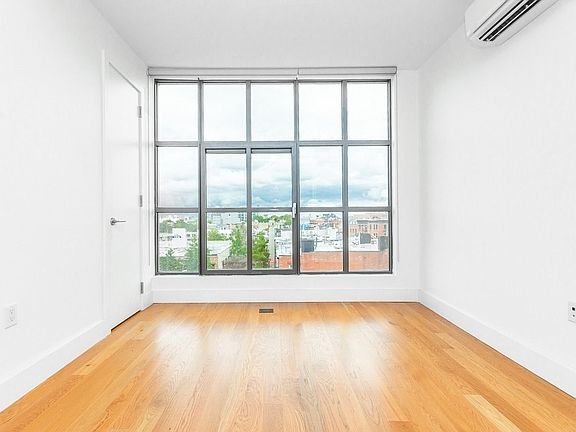 5th image of 1040 Dean St #53