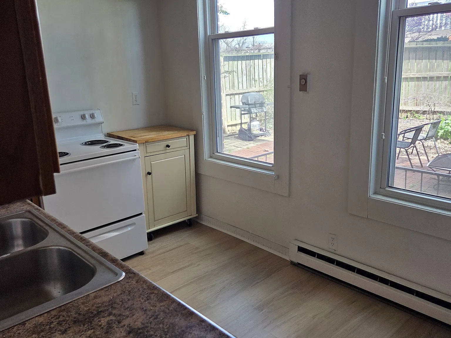 2 bed, 950 sqft, $1,250 — Photo 3