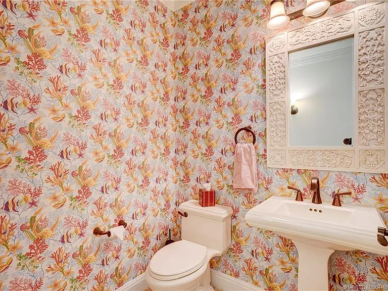 1528 NE Outrigger Landings Dr #208 — Photo 40