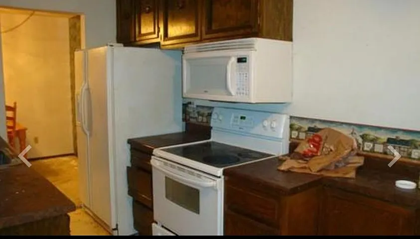 3 bed, 2.5 bath, 1284 sqft, $2,350 — Photo 2