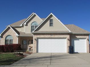 1007 Casey Dr, Minooka, IL 60447