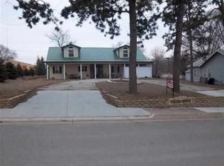 605 Millikin Ave, Beatrice, NE 68310