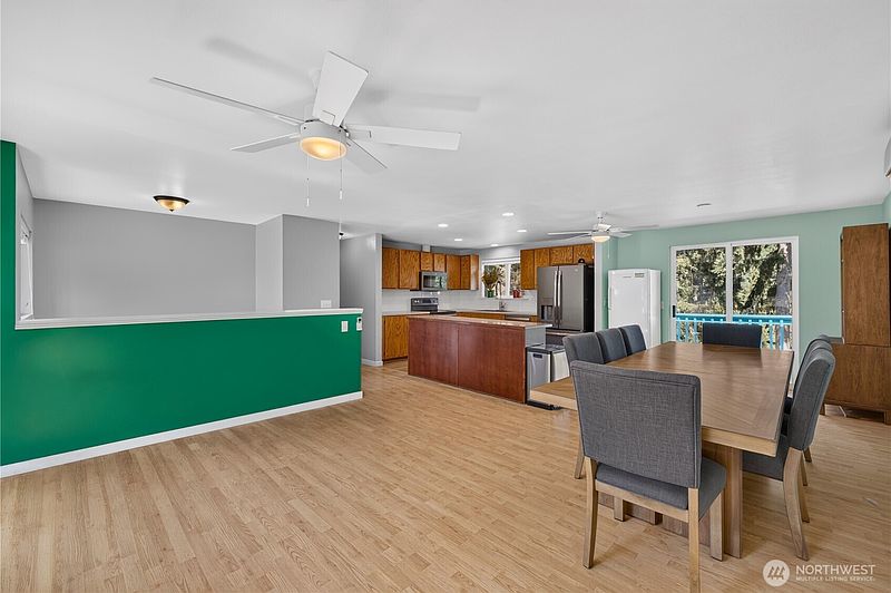 5th image of 8103 Hawaii Lane