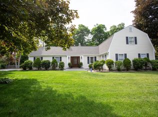 26 Lees Ln, Longmeadow, MA 01106