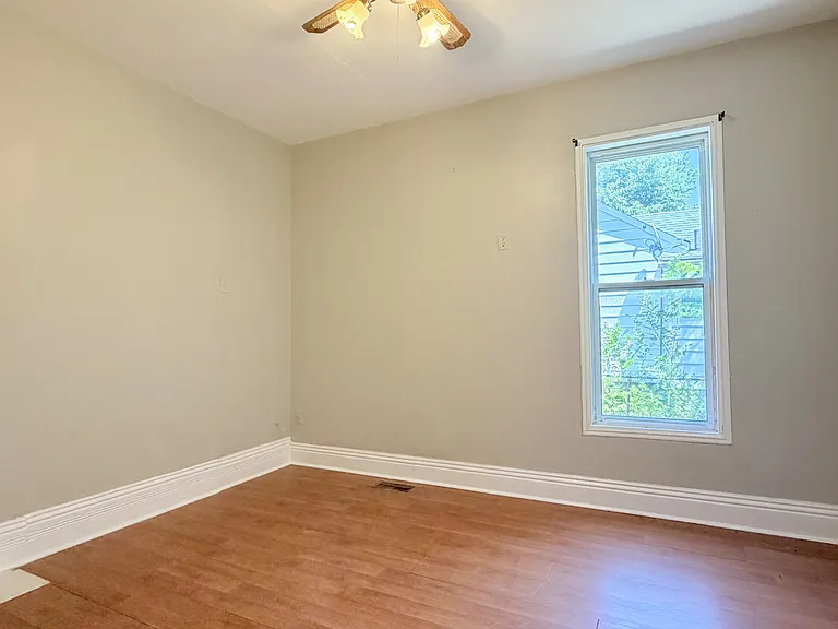 337 Maxwell St — Photo 7