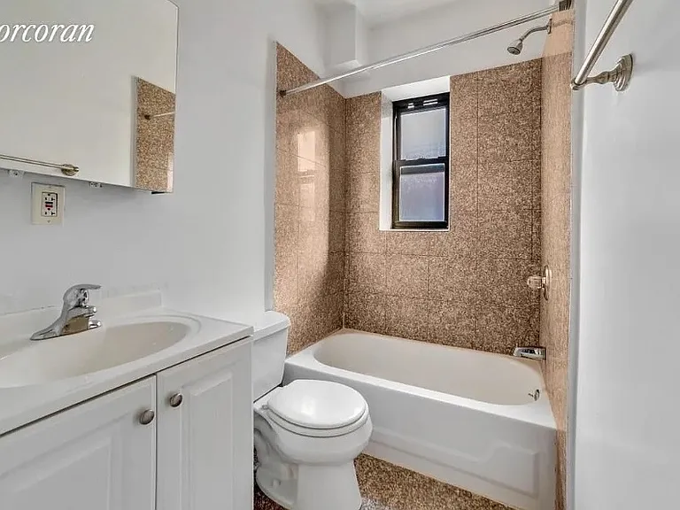 238 E 50th St #1C — Photo 8