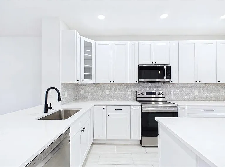 3175 Bayshore Oaks Dr — Photo 19