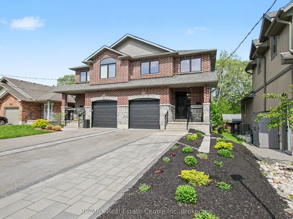 96 Strange St, Kitchener, ON N2G 1R3
