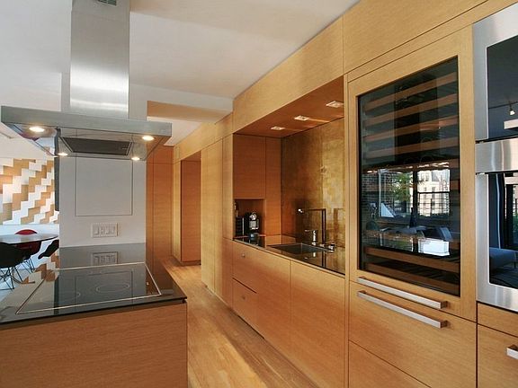 4th image of 14 Horatio St APT 17E