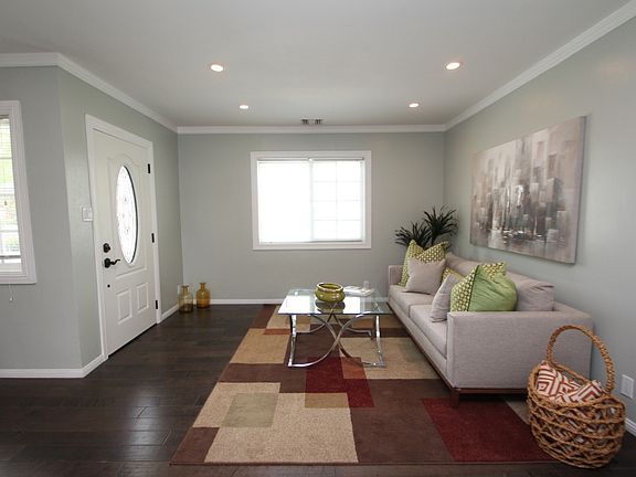 5th image of 5652 Lasaine Ave
