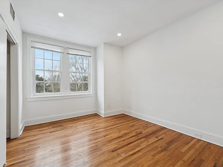334-38 Lombard St #215 — Photo 14