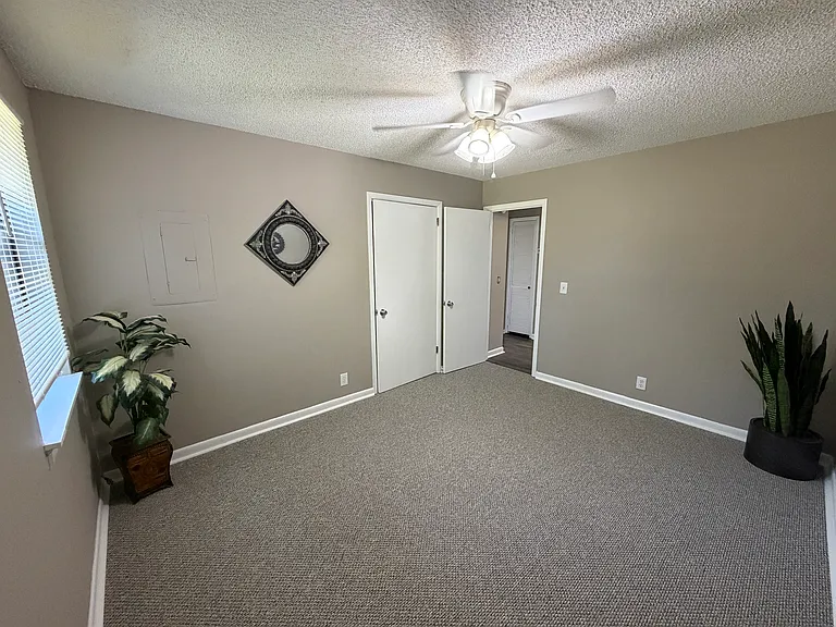 Ceiling fans in everyroom