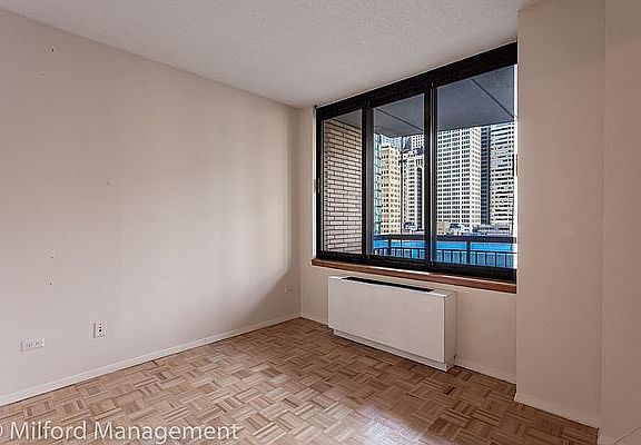 4th image of 99 Battery Pl APT 14K