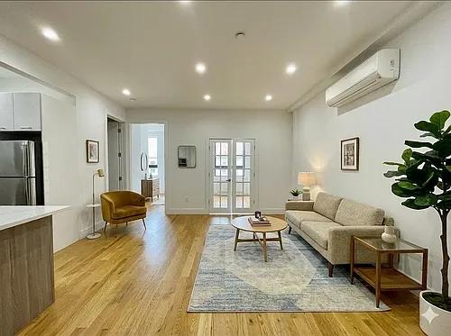 827 Jefferson Ave #2R Photo 1