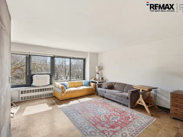 3368 21st St APT 5D, Astoria, NY 11106