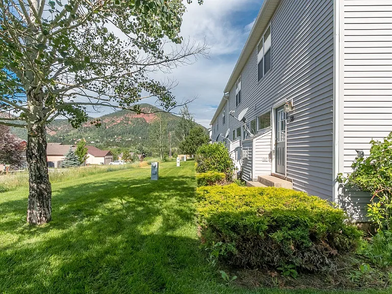 56 Vale Cir — Photo 4