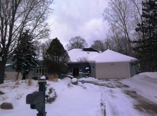 6959 Indian Creek Dr, West Bloomfield, MI 48322