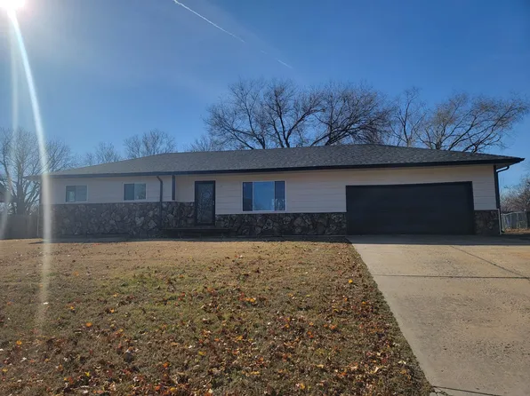 407 E Valley View St, Derby, KS 67037