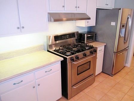 3rd image of 6606 Moorcroft Ave