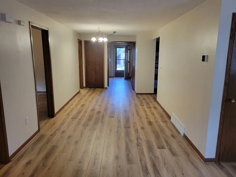 1320 N Jefferson St — Photo 4