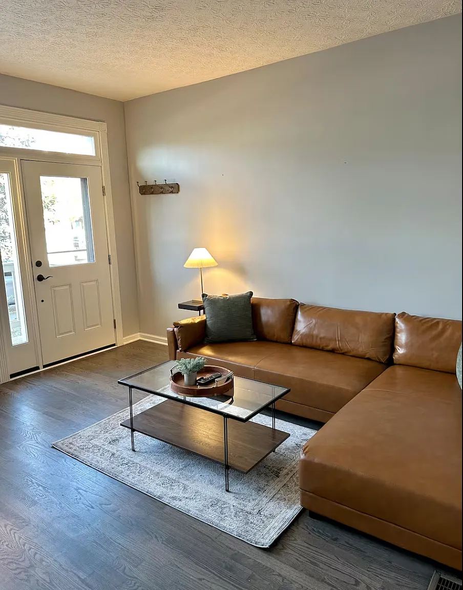 2 bed, 962 sqft, $2,000 — Photo 3