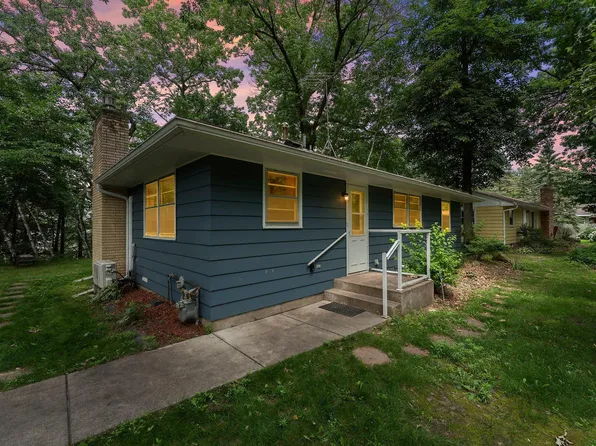 6053 S Linwood Dr NE, Wyoming, MN 55092