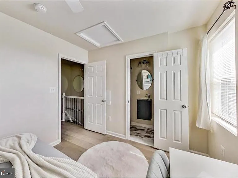 1720 H St NE #B — Photo 8