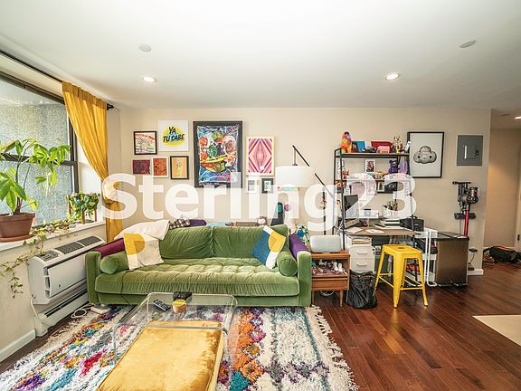 4th image of 45 Hinckley Pl APT 4B