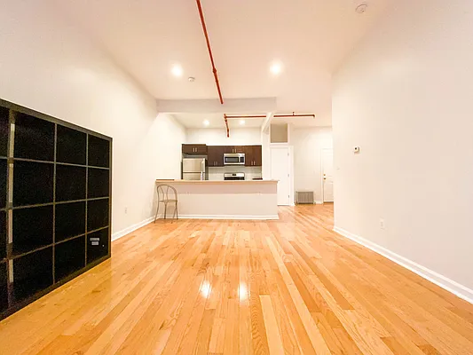 Rented by RealTegrity NY LLC | media 11