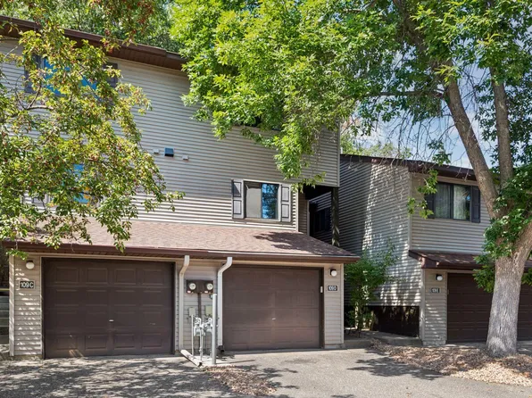 109 South Dr #D, Circle Pines, MN 55014
