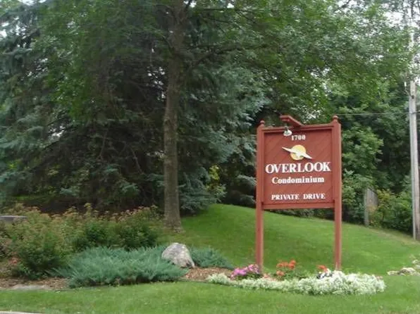 1700 Lexington Ave #107, Saint Paul, MN 55118