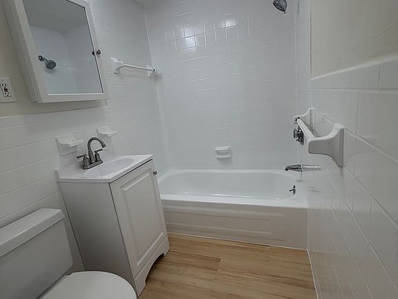 5th image of 23 Fleet St APT 7