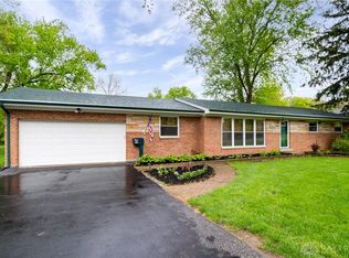 2105 S Linda Dr, Bellbrook, OH