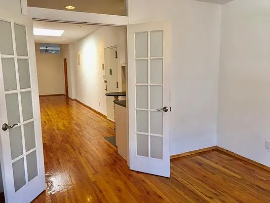 Rented by Bank Neary | media 46