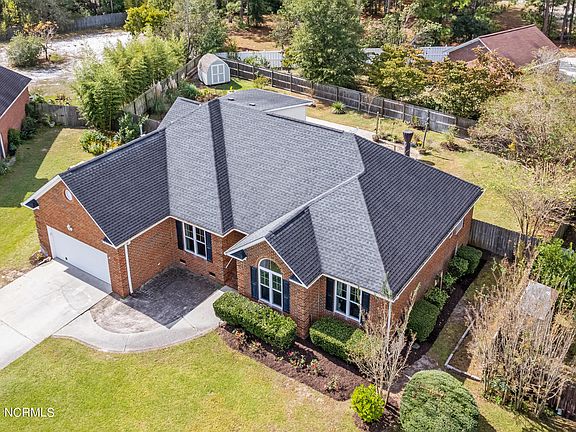 3rd image of 710 Fairlie Court