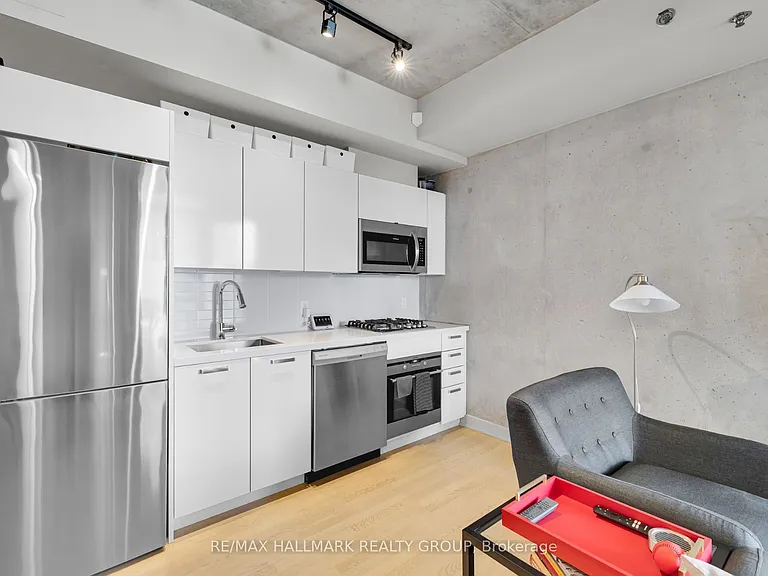 203 Catherine St #601 — Photo 14