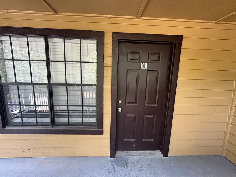 385 Woodside 201 Dr #201 — Photo 2