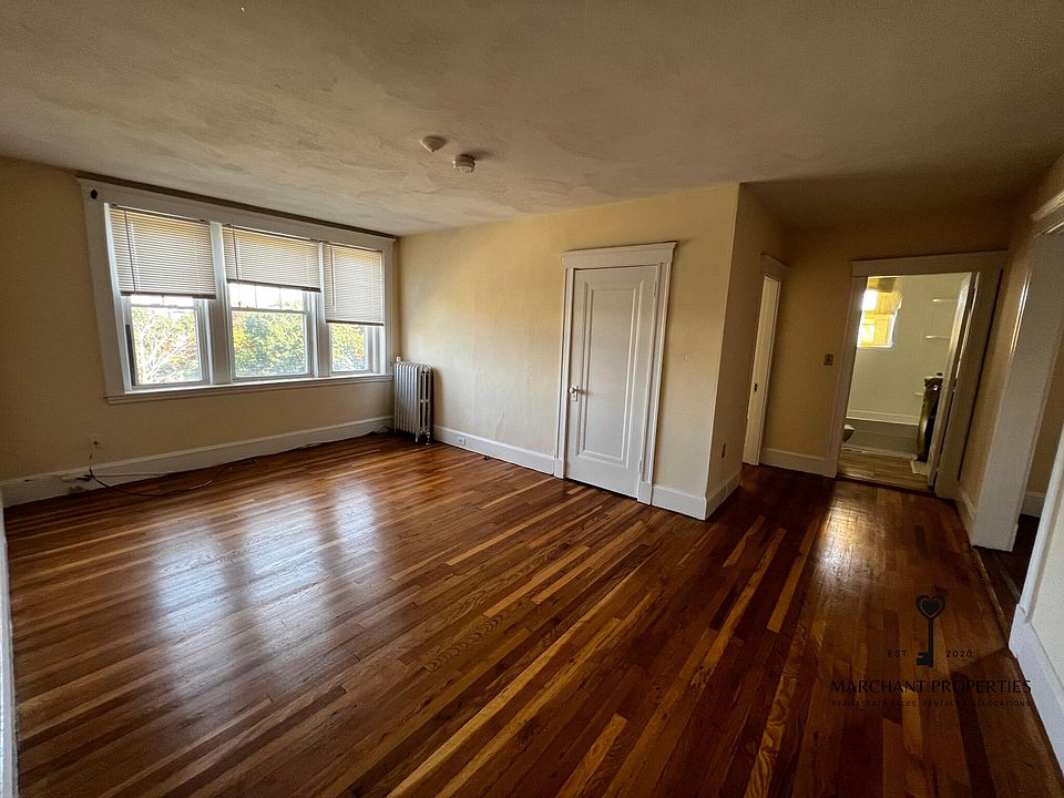 1st image of 187 Burgin Pkwy #16